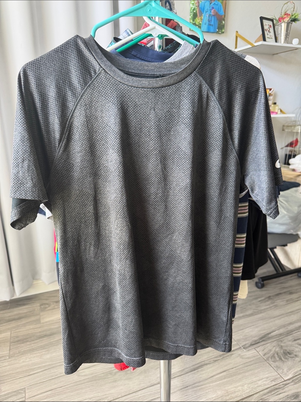 Asics Gray Men’s Athletic Short Sleeve Shirt - like new